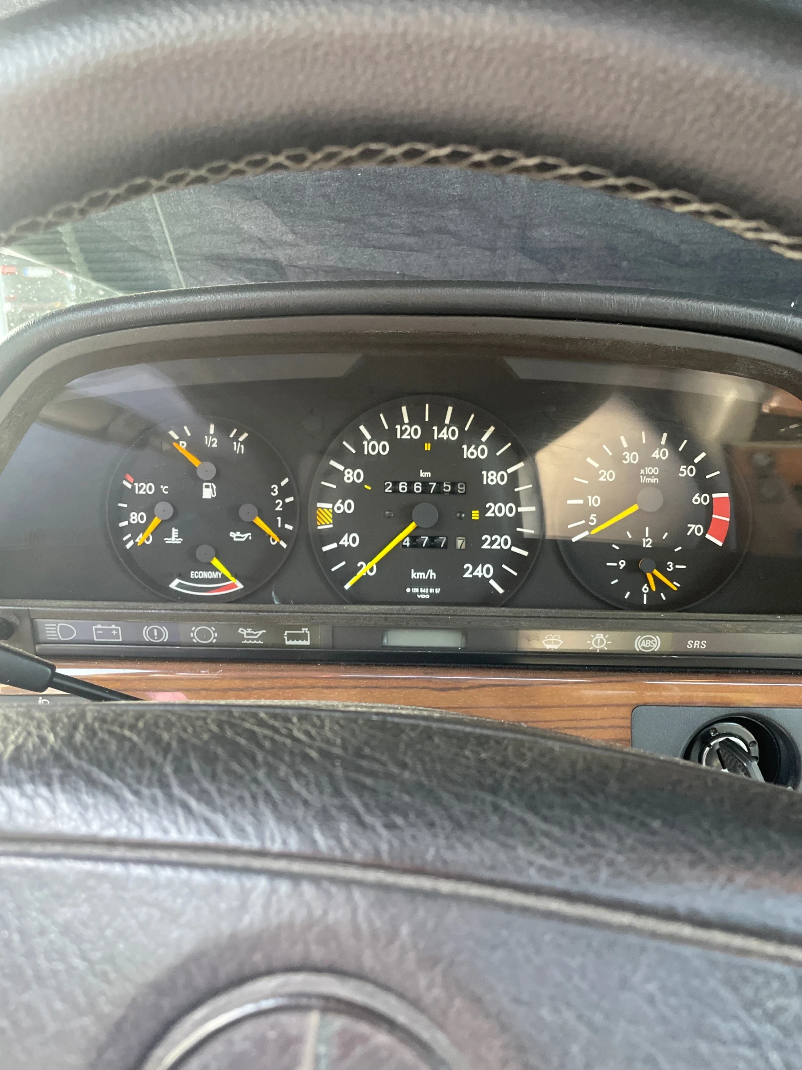 Mercedes-Benz 126, снимка 4 - Автомобили и джипове - 55929144