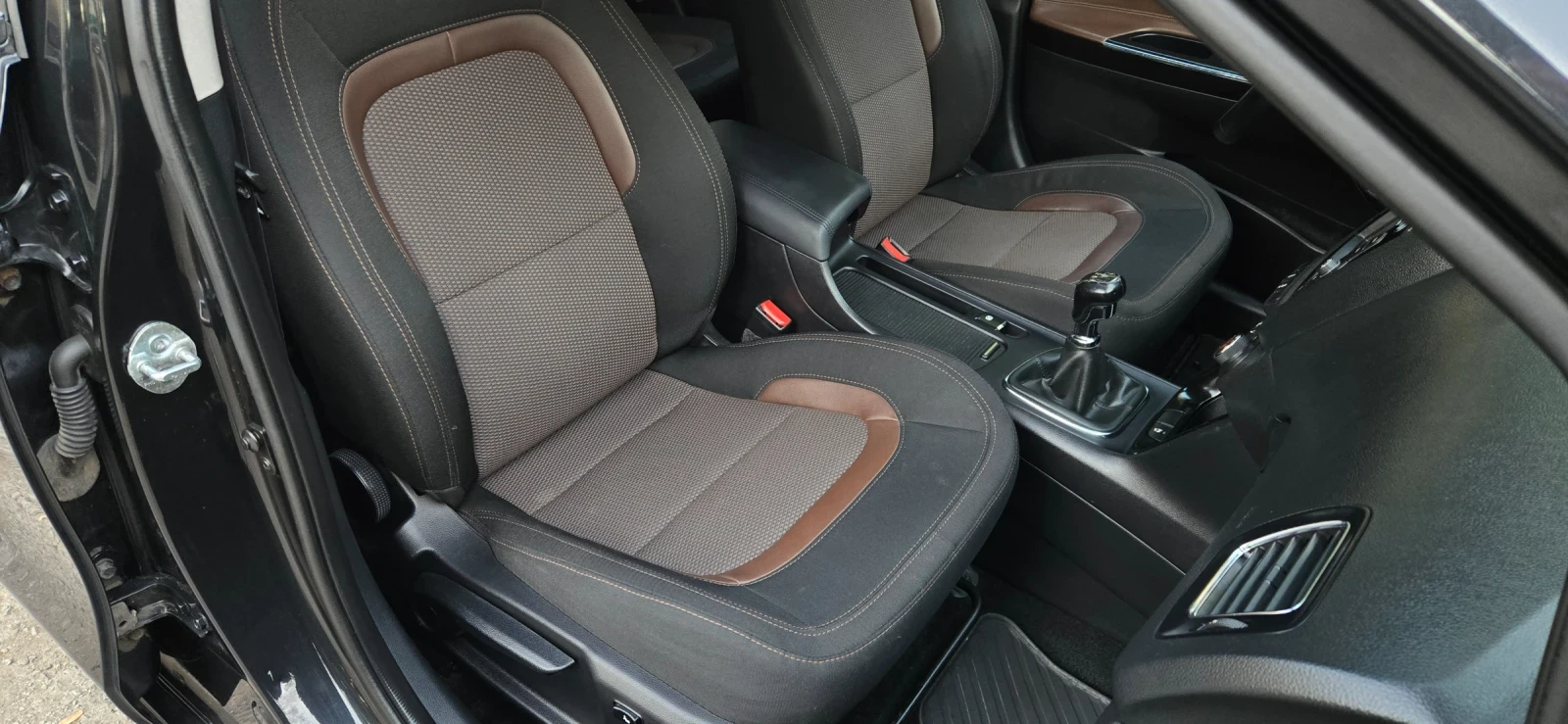 Kia Ceed 1.6CRDI Active, снимка 11 - Автомобили и джипове - 56137976