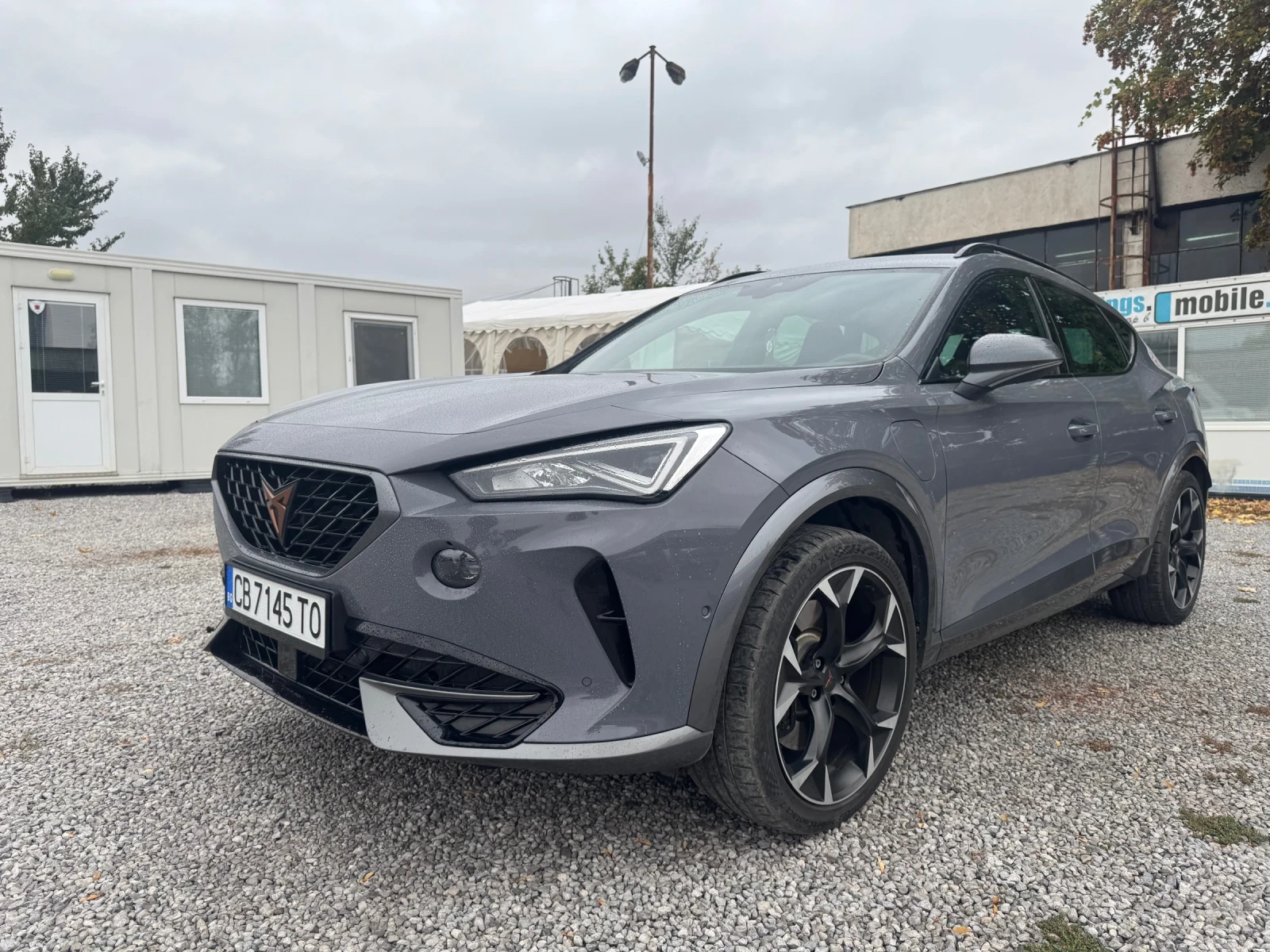 Cupra Formentor 1.4i / plug-in hybrid / ПЕРФЕКТНА