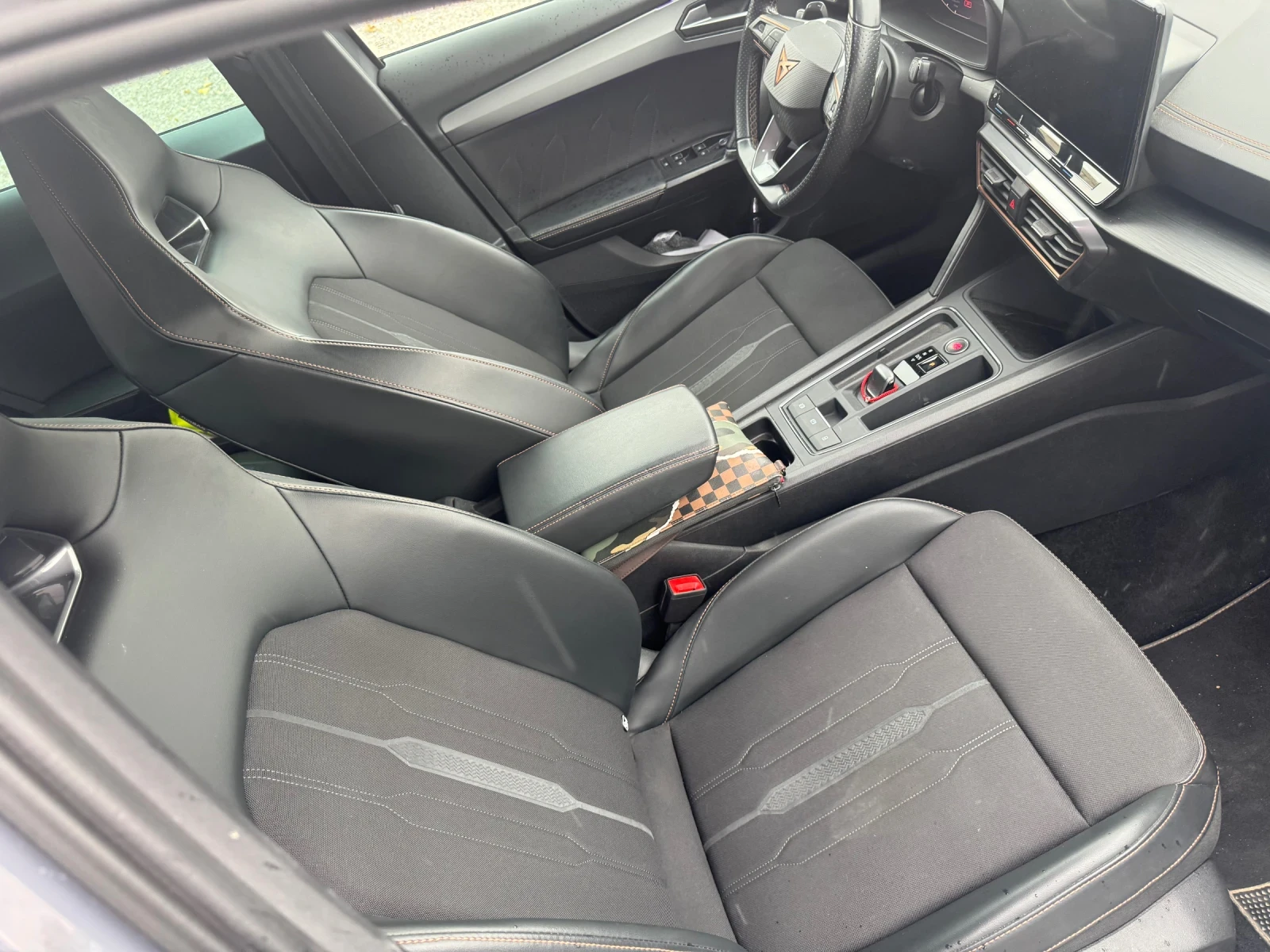 Cupra Formentor 1.4i / plug-in hybrid / ПЕРФЕКТНА, снимка 15 - Автомобили и джипове - 56655100