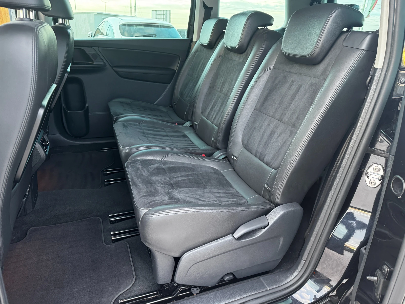 VW Sharan 2.0TDI 214000KM АВТОМАТИК, снимка 9 - Автомобили и джипове - 56739949