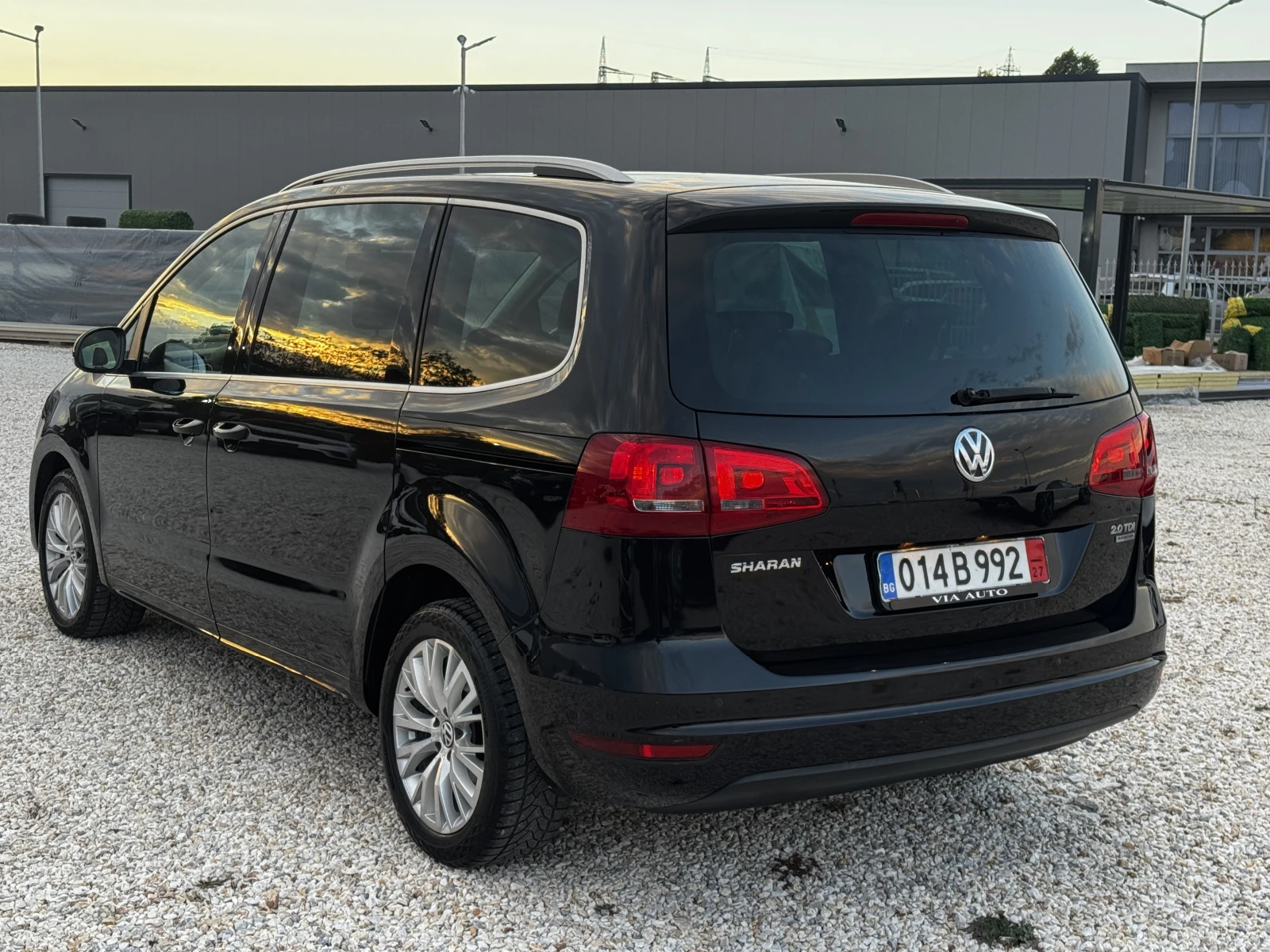VW Sharan 2.0TDI 214000KM АВТОМАТИК, снимка 4 - Автомобили и джипове - 56739949