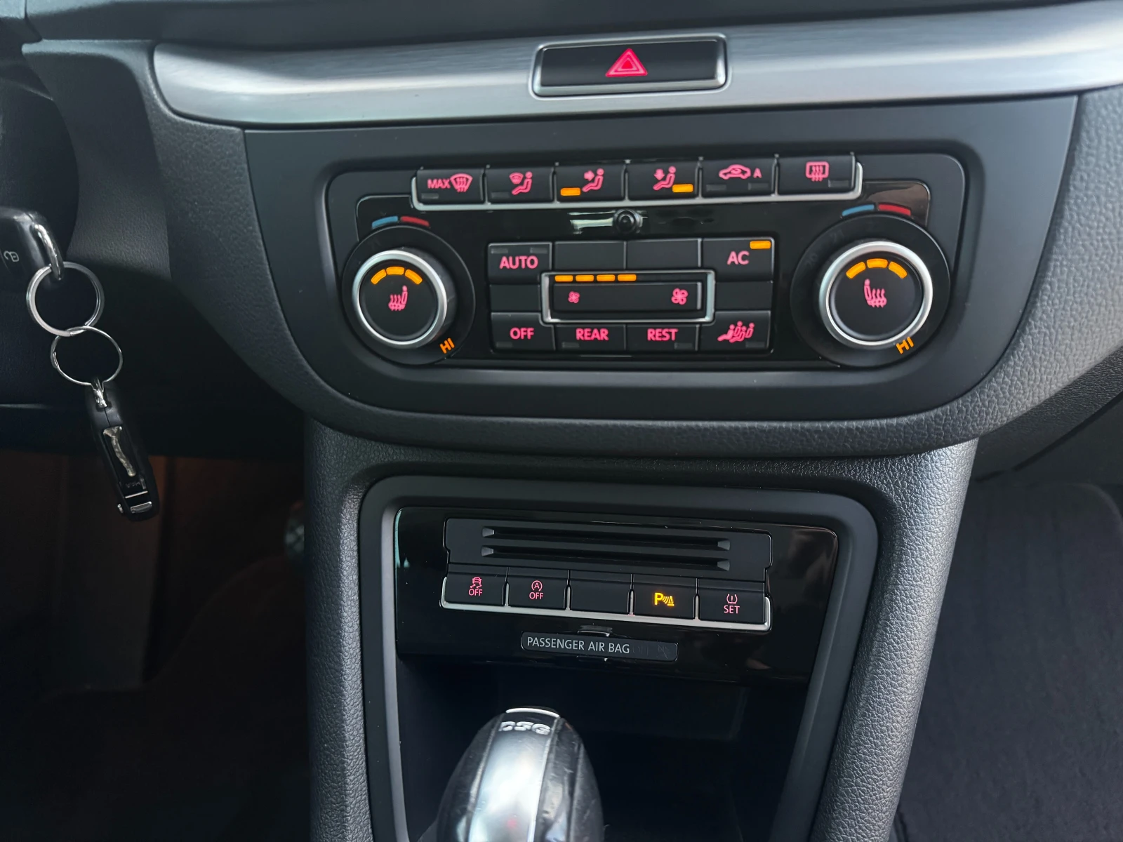 VW Sharan 2.0TDI 214000KM АВТОМАТИК, снимка 15 - Автомобили и джипове - 56739949