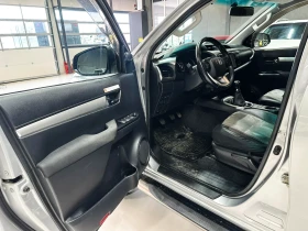 Toyota Hilux 2.4, снимка 10
