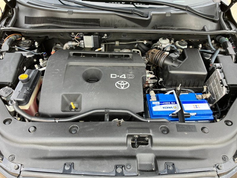 Toyota Rav4 2.2 D4D, снимка 17 - Автомобили и джипове - 45208593
