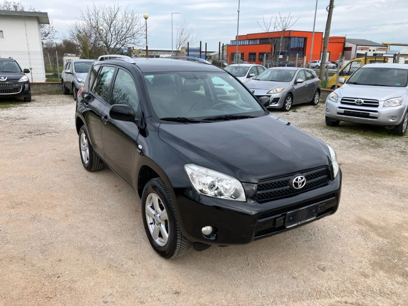 Toyota Rav4 2.2 D4D, снимка 11 - Автомобили и джипове - 47050707