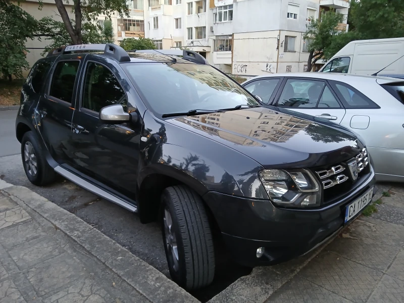 Dacia Duster 1.6i-4x4-Газ-бензин, снимка 4 - Автомобили и джипове - 53218046