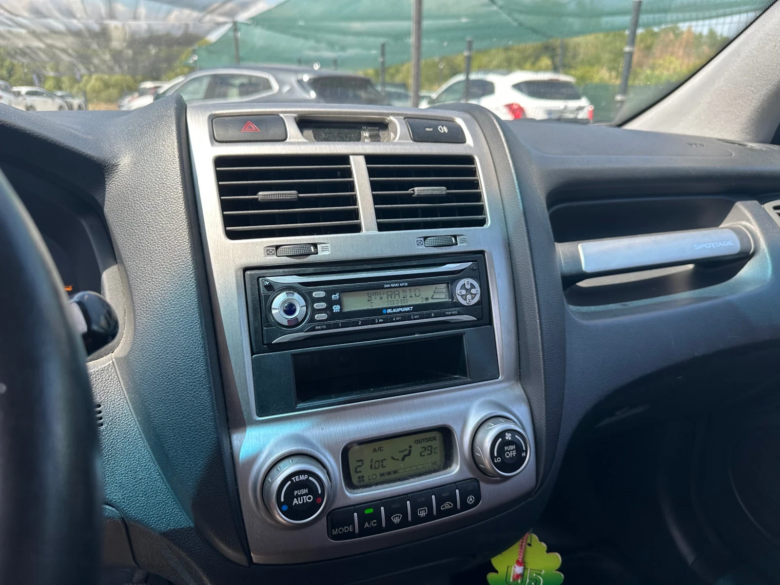 Kia Sportage 2.0CRD/4WD/ADVENTURE/ТЕГЛИЧ/ - изображение 10