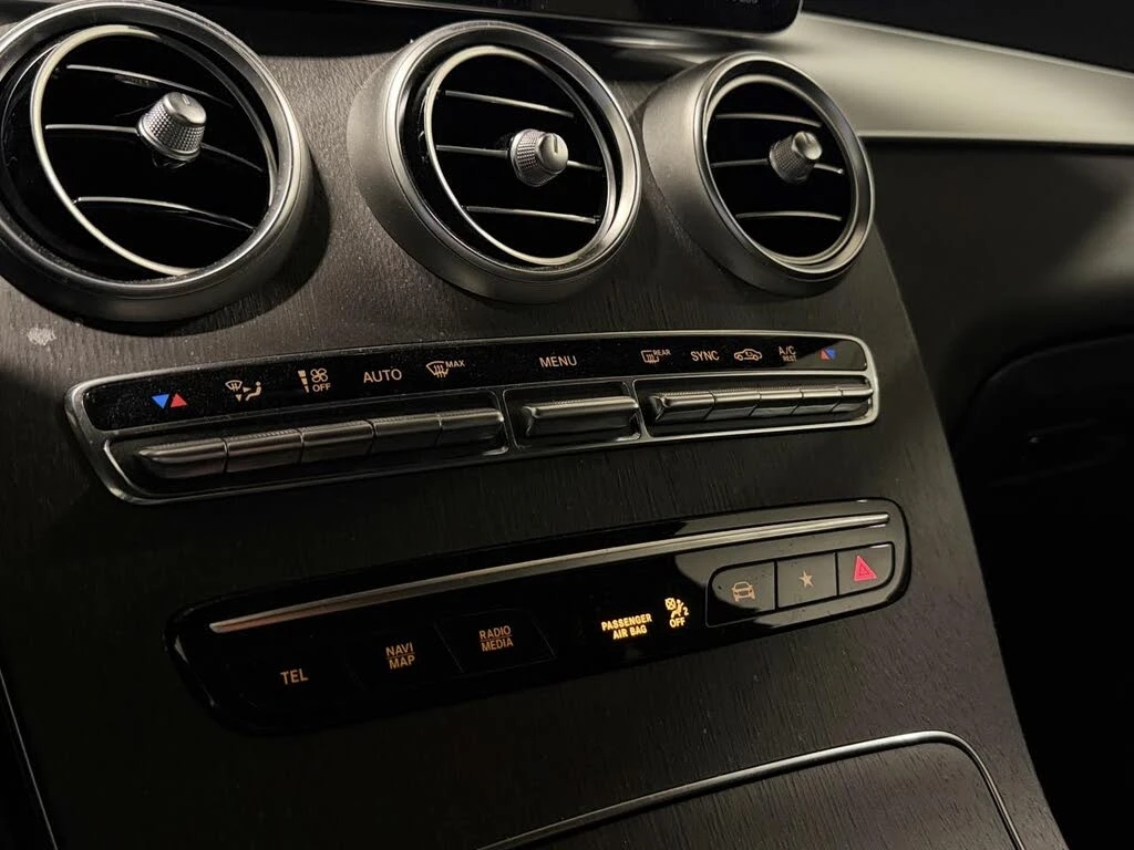 Mercedes-Benz GLC 300 4MATIC * CARFAX * АвтоКредит* (ЦЕНА ДО БГ) - изображение 10