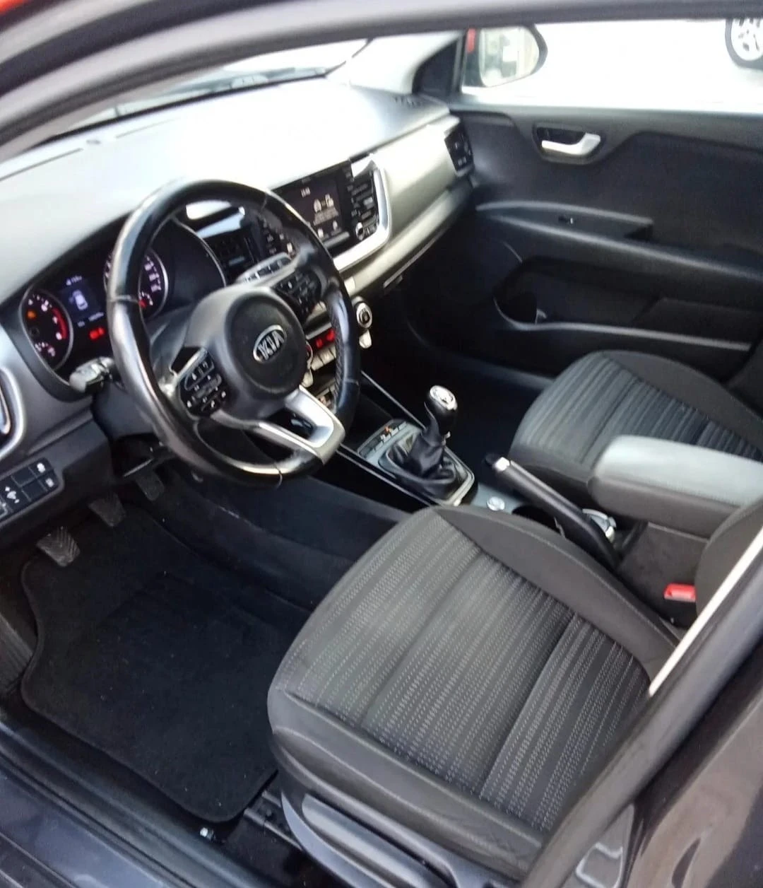 Kia Stonic 1.4GPL 100ks., снимка 6 - Автомобили и джипове - 53802177