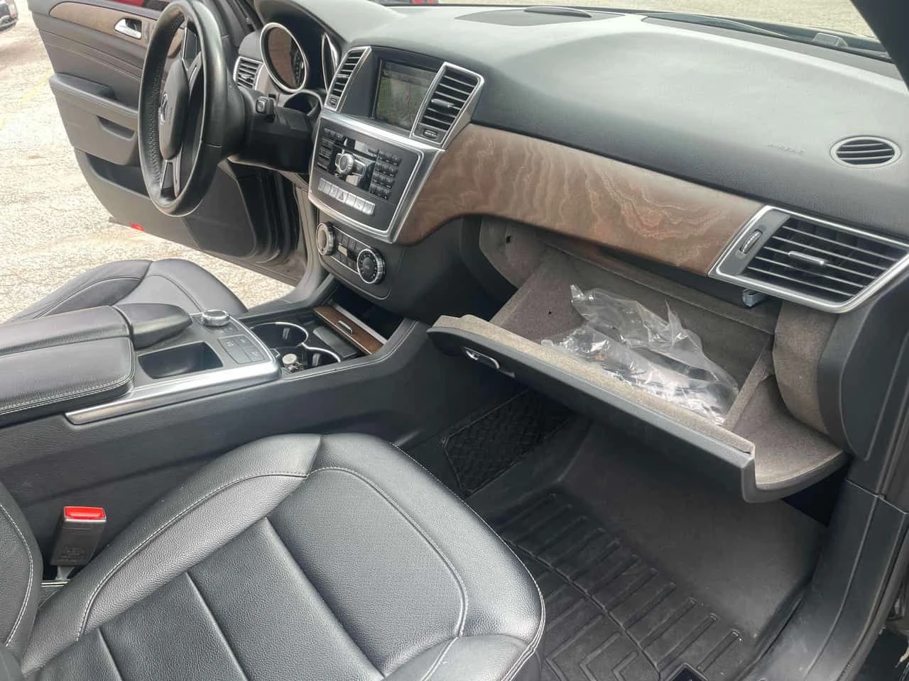 Mercedes-Benz ML 350 BlueTEC/ПОДГРЕВИ/360 КАМЕРИ/ПАНОРАМА, снимка 13 - Автомобили и джипове - 54655877