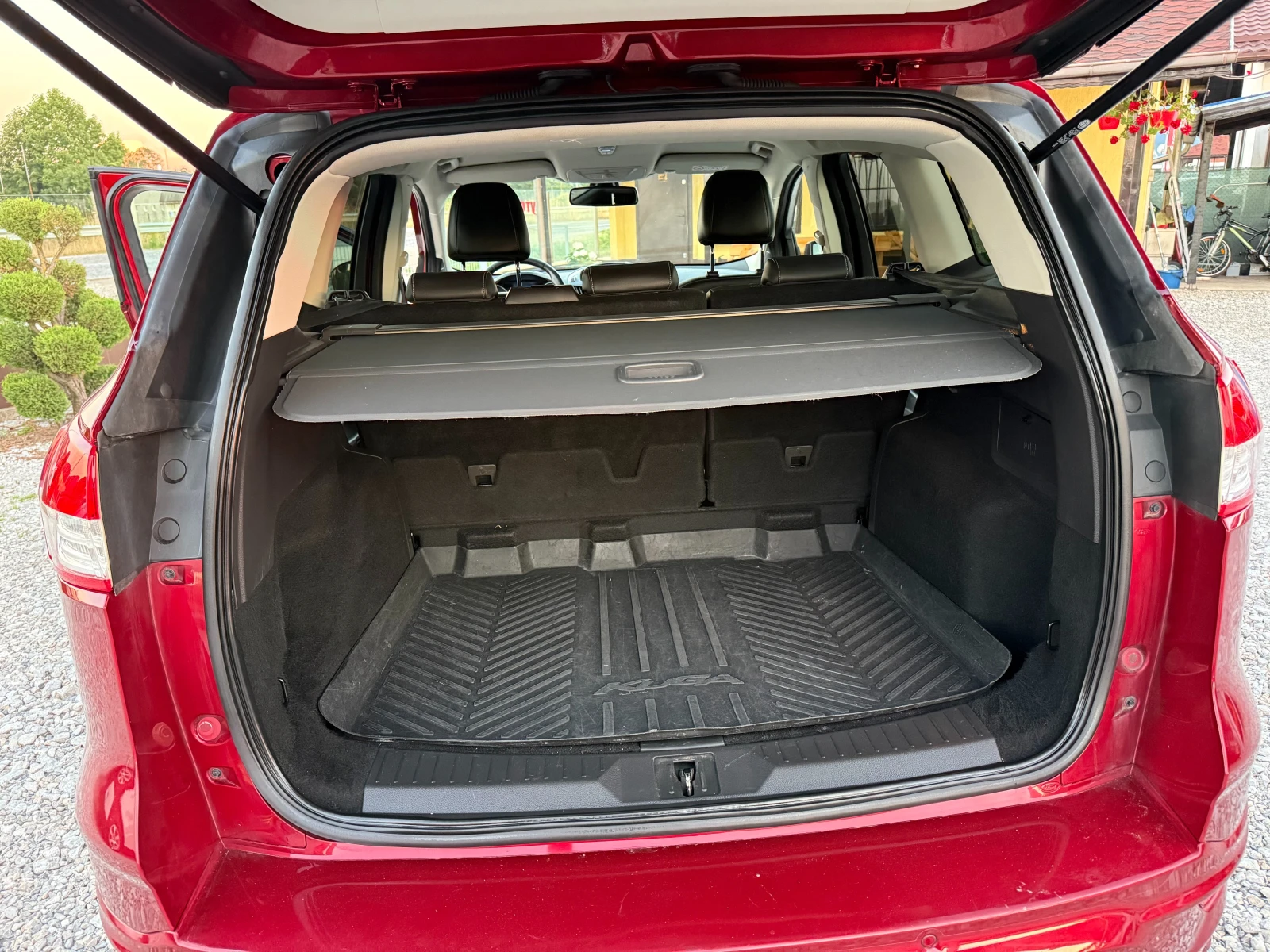 Ford Kuga 2.0 TDCi-150кс 4х4  TITANIUM EURO6, снимка 15 - Автомобили и джипове - 55066795