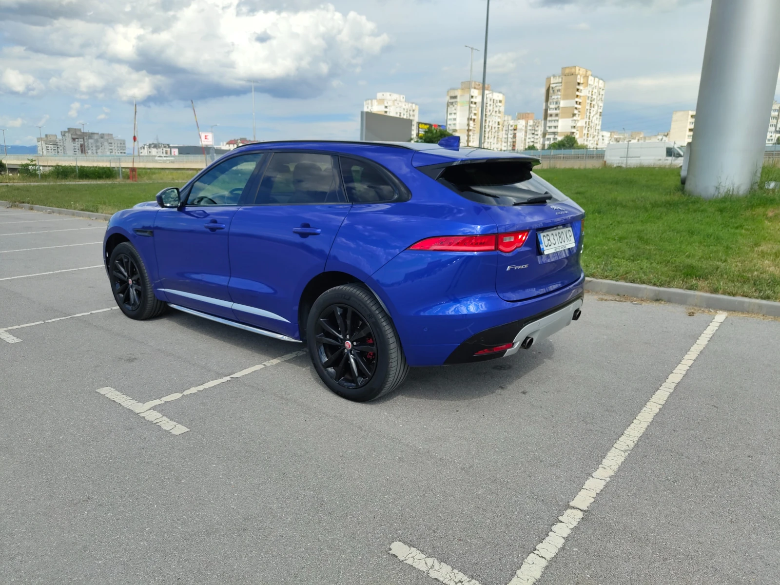Jaguar F-PACE Supercharged, снимка 3 - Автомобили и джипове - 55505802