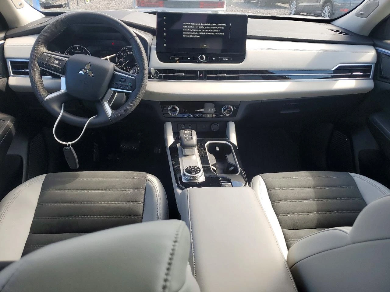 Mitsubishi Outlander 2.5l Se, снимка 8 - Автомобили и джипове - 56524892