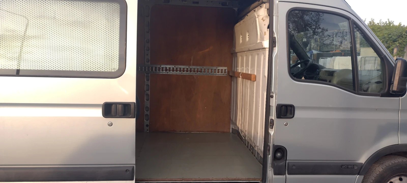 Nissan Interstar  - изображение 4