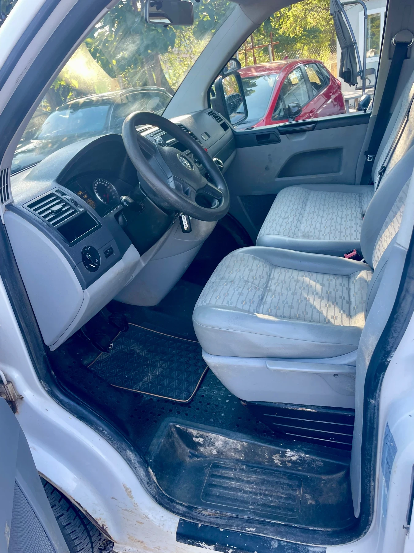 VW Transporter T5 2, 0 TDI  doka, снимка 7 - Бусове и автобуси - 56009713