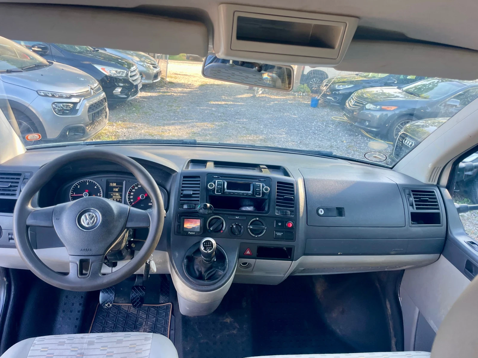 VW Transporter T5 2, 0 TDI  doka, снимка 10 - Бусове и автобуси - 56009713