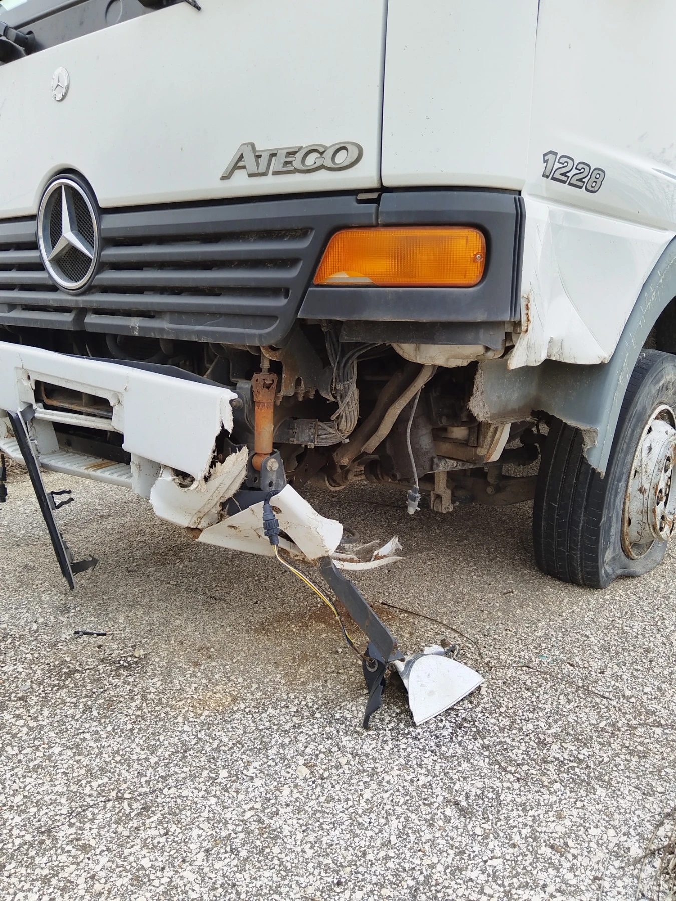 Mercedes-Benz 1220 Атего, снимка 1