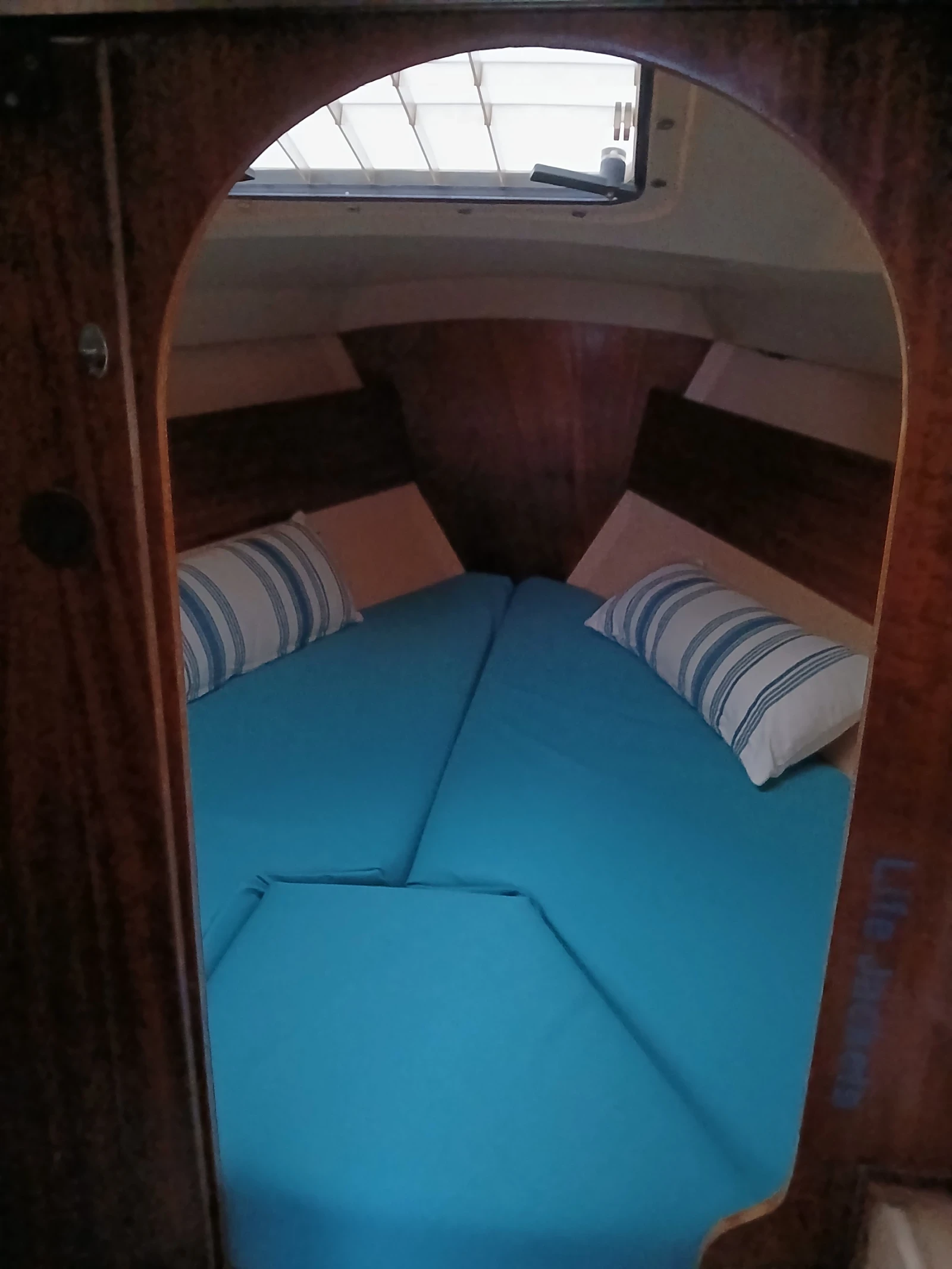 Ветроходна лодка Comar Comet 850, снимка 12 - Воден транспорт - 54336201