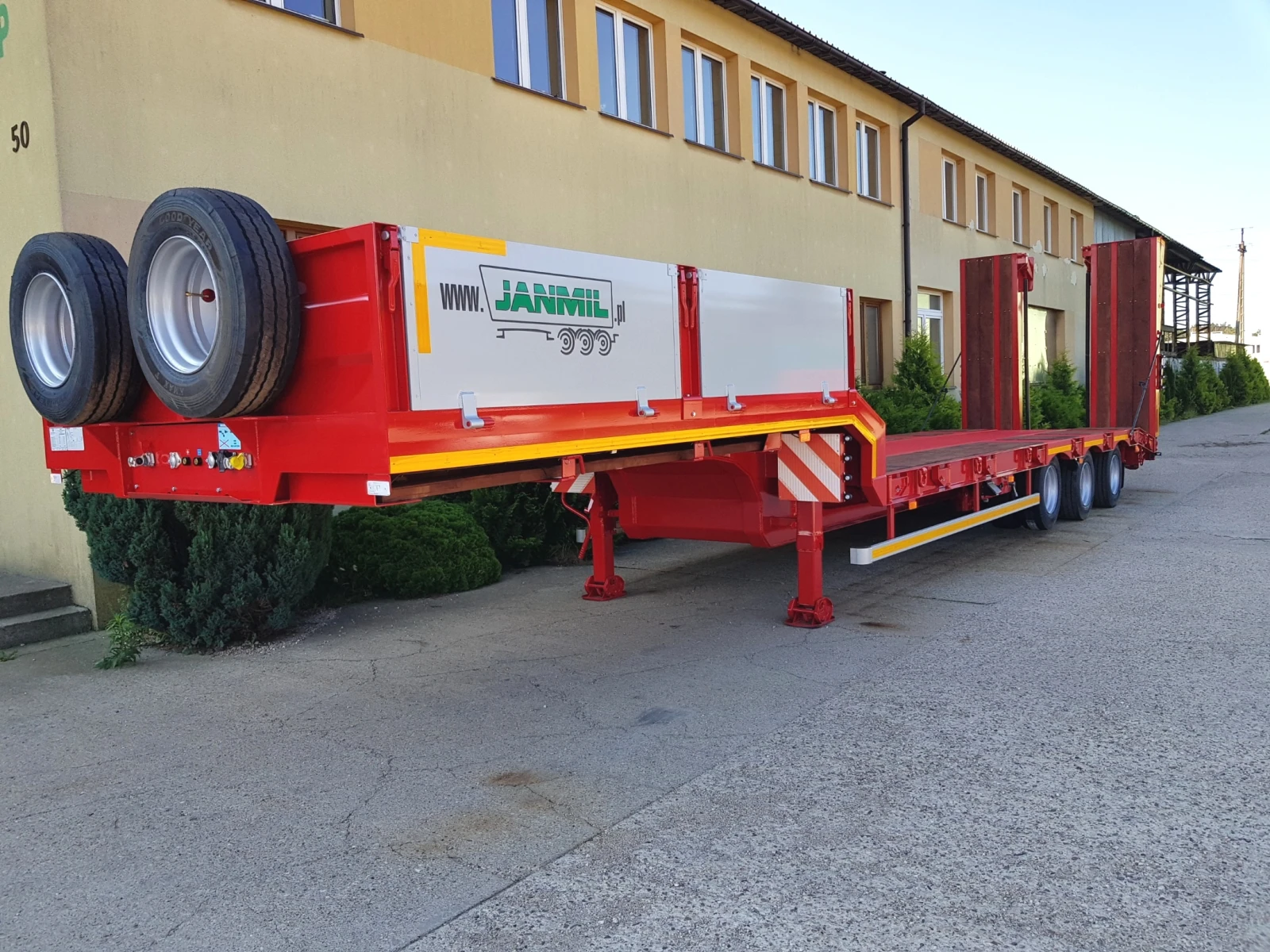 ����������� JANMIL | Mobile.bg � ����������� 1