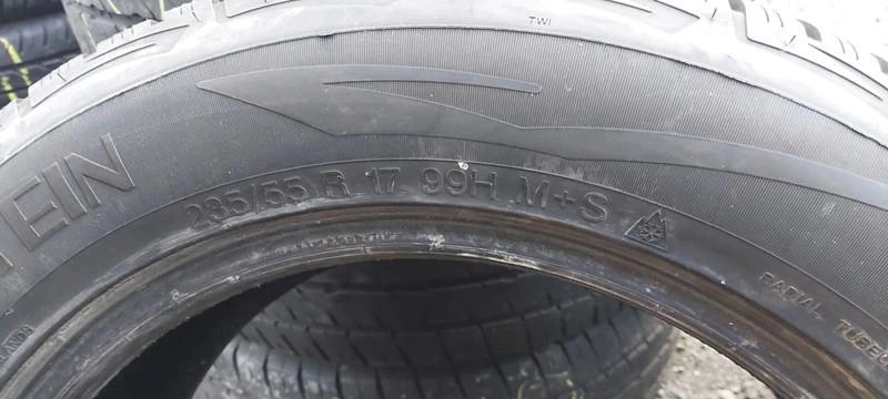 Гуми Зимни 235/55R17, снимка 8 - Гуми и джанти - 31351864