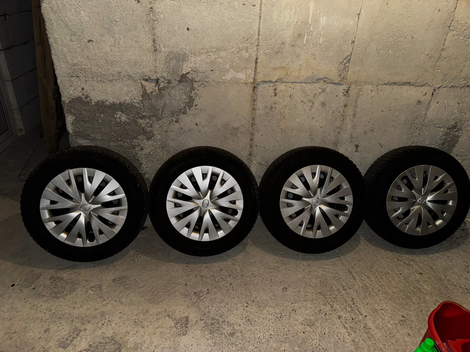    185/65R15  Toyota Yaris | Mobile.bg   2