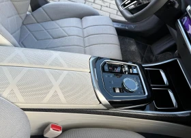 BMW 760 e Plug-in Hybrid xDrive - 236998 лв. / 121175.15 € - 83241944 16