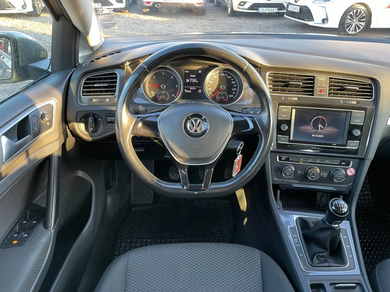 VW Golf 1.6 tdi 90 hp Trendline, снимка 9 - Автомобили и джипове - 46456290