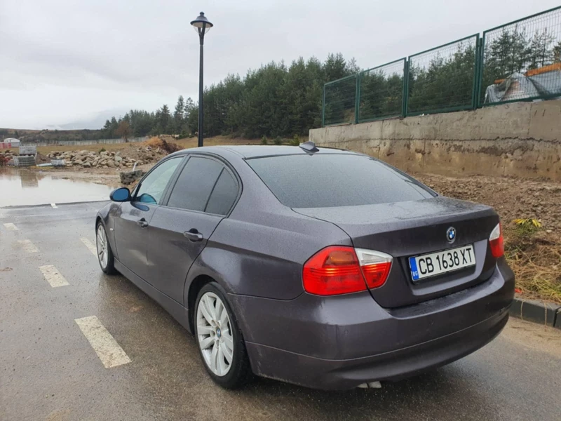 BMW 320, снимка 2 - Автомобили и джипове - 48935972