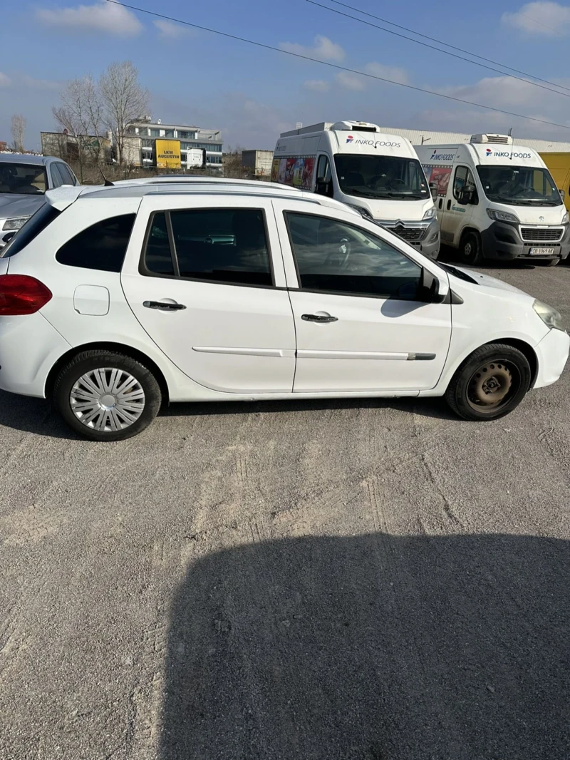 Renault Clio, снимка 1 - Автомобили и джипове - 49003920