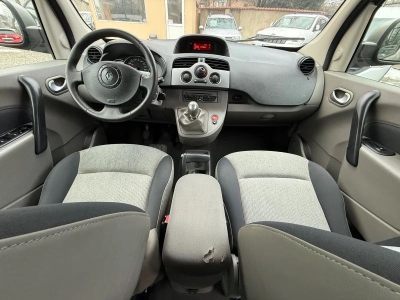 Renault Kangoo 1.5dCi Пътническо, снимка 11 - Автомобили и джипове - 49280675