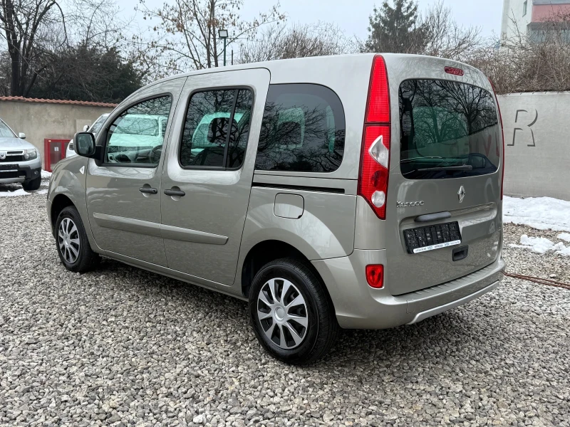 Renault Kangoo 1.5dCi Пътническо, снимка 6 - Автомобили и джипове - 49280675