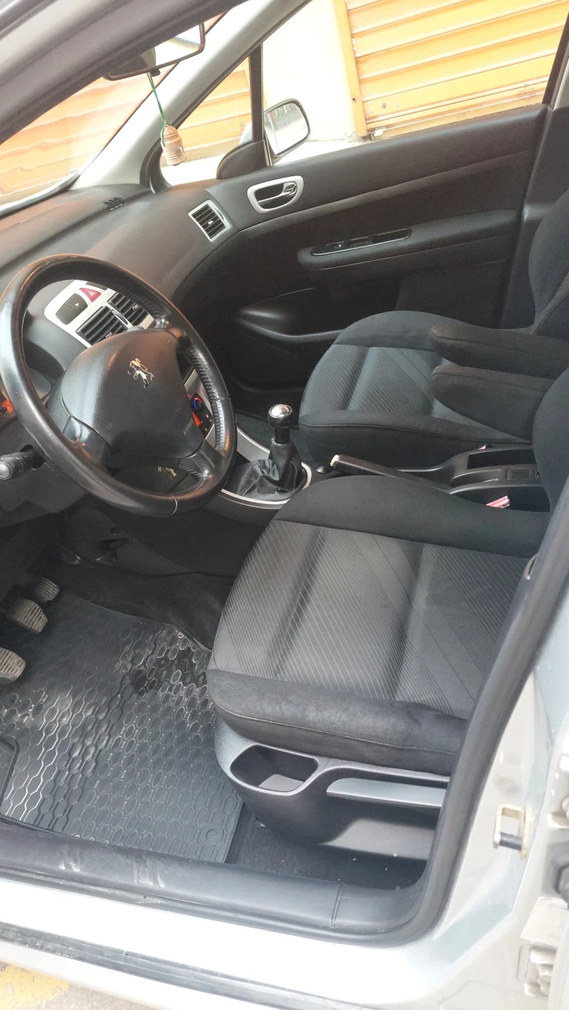 Peugeot 307 1.6 hdi, снимка 9 - Автомобили и джипове - 49507811