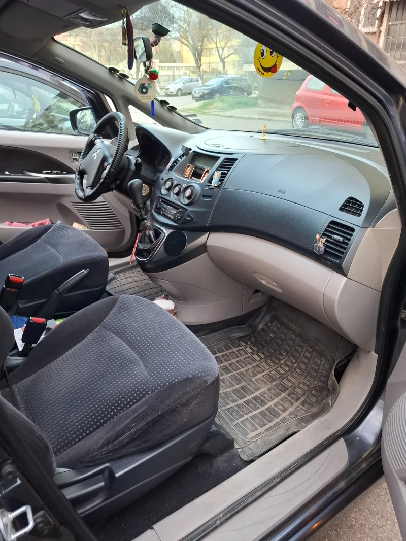 Mitsubishi Grandis, снимка 10 - Автомобили и джипове - 49512609