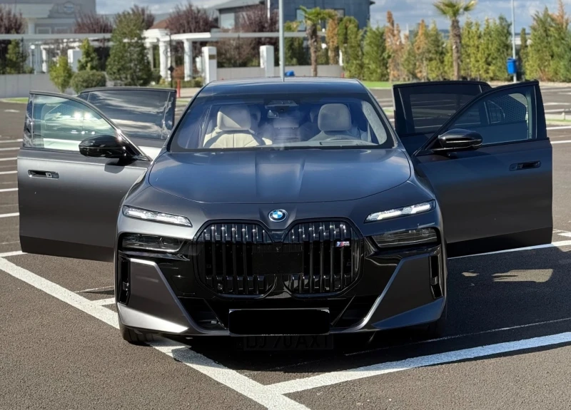 BMW 760 e Plug-in Hybrid xDrive, снимка 7 - Автомобили и джипове - 52211304