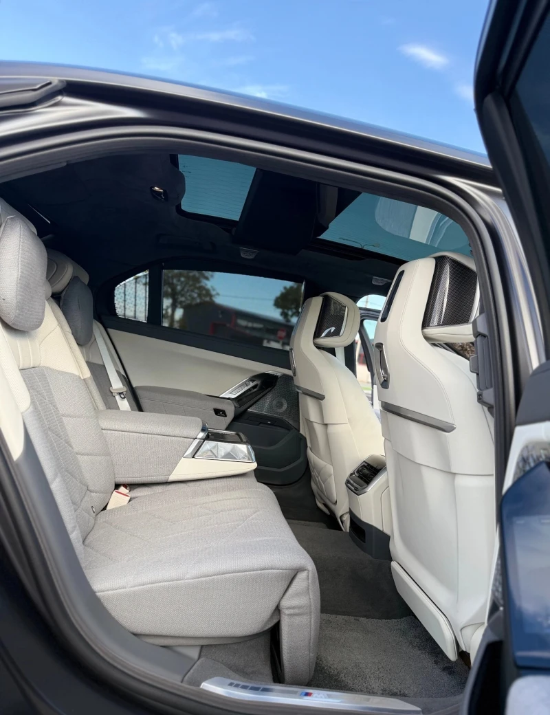 BMW 760 e Plug-in Hybrid xDrive, снимка 13 - Автомобили и джипове - 52211304