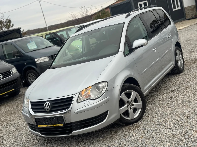 VW Touran 2.0TDI 140кс 7-места АВТОМАТИК НАВИ МУЛТИ-ВОЛАН , снимка 3 - Автомобили и джипове - 52332492