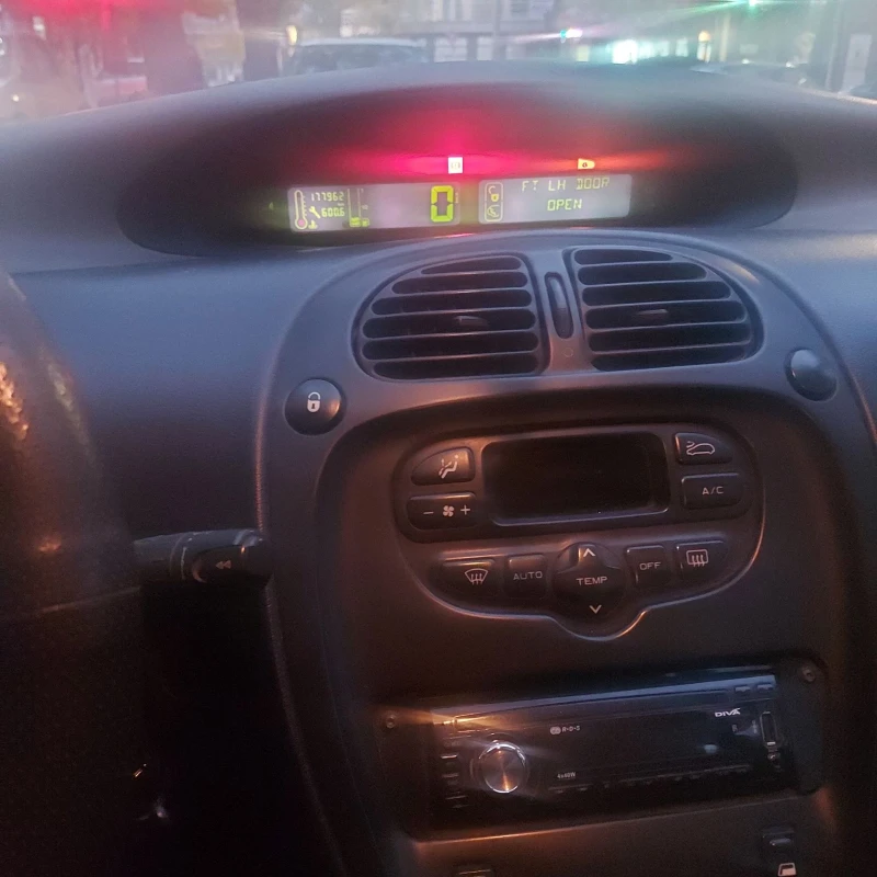 Citroen Xsara picasso, снимка 7 - Автомобили и джипове - 52616787