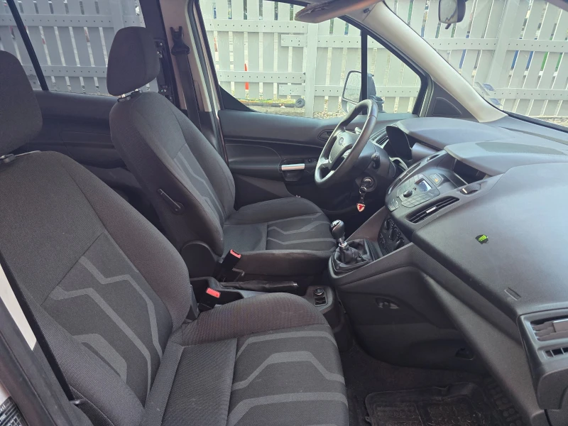 Ford Tourneo Connect Grand 1.6TDCI, снимка 10 - Автомобили и джипове - 52804212