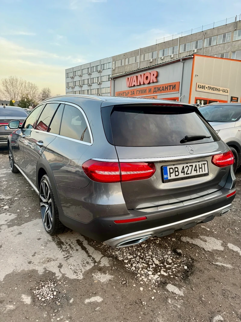 Mercedes-Benz E 220 All-Terrain 4MATIC 360 Burmaster Full, снимка 2 - Автомобили и джипове - 52810574