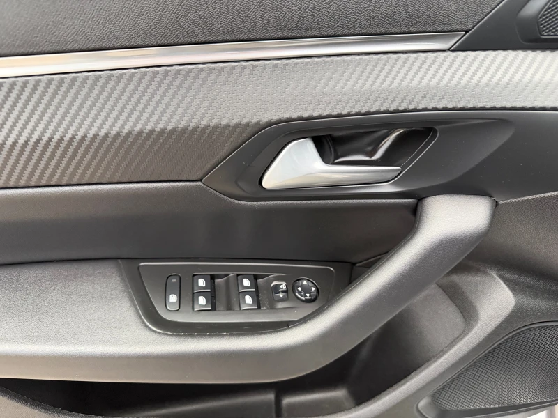 Peugeot 508 1.5 ALURE LED KAMERA, снимка 14 - Автомобили и джипове - 53263766