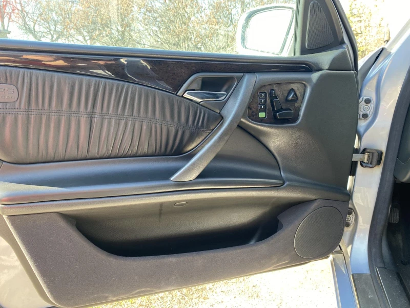 Mercedes-Benz E 320 W210, снимка 16 - Автомобили и джипове - 53374817