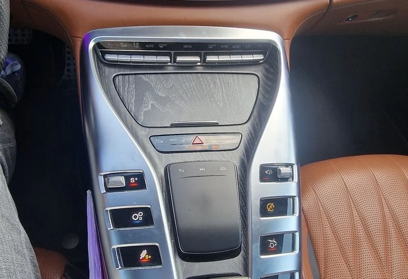 Mercedes-Benz AMG GT 53 4MATIC+ , снимка 6 - Автомобили и джипове - 53950792