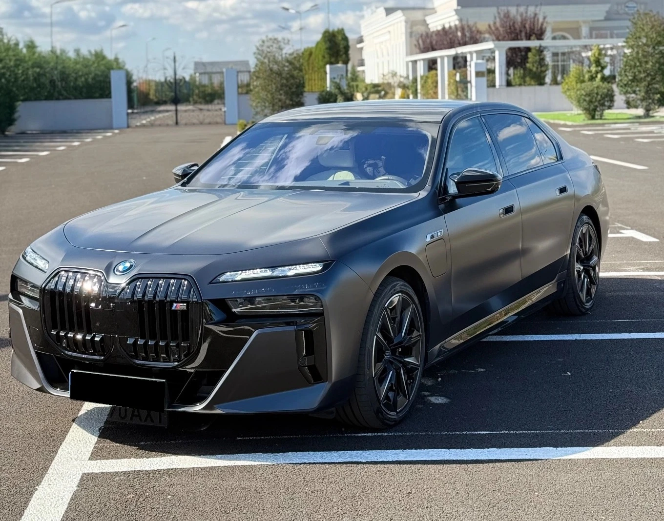 BMW 760 e Plug-in Hybrid xDrive, снимка 1