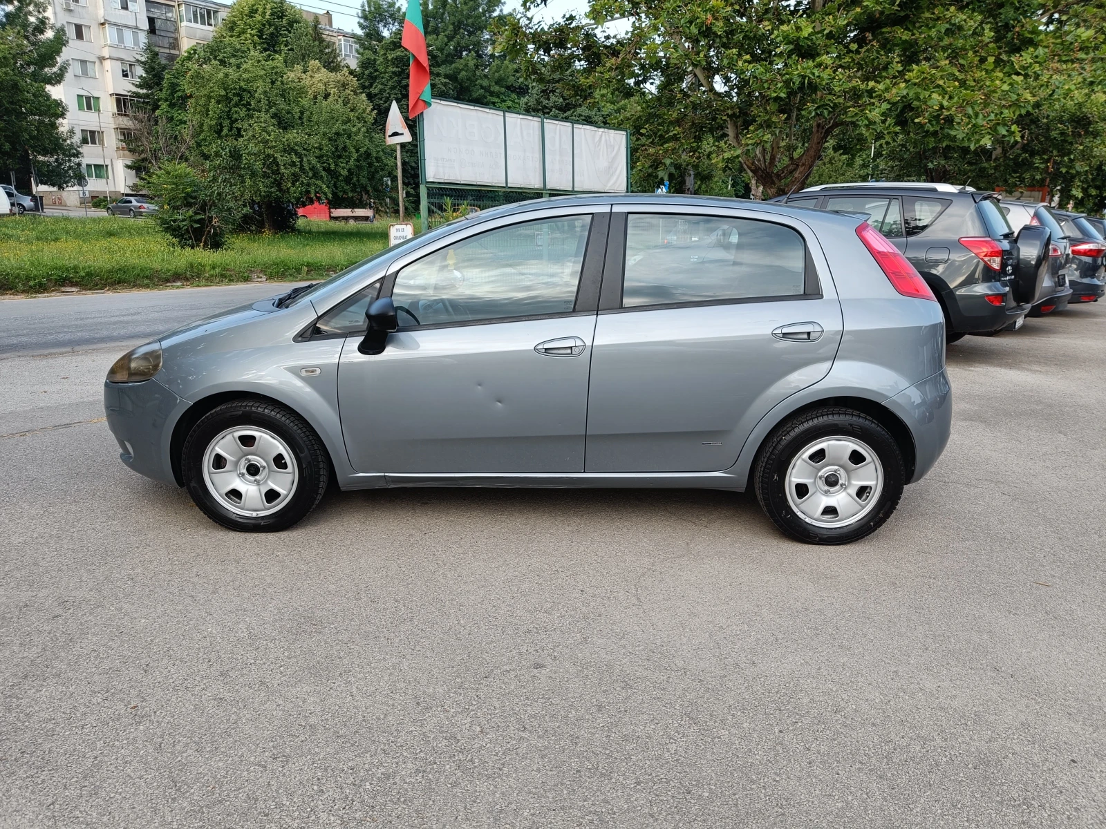 Fiat Punto 1.4 BARTER 80 - изображение 8
