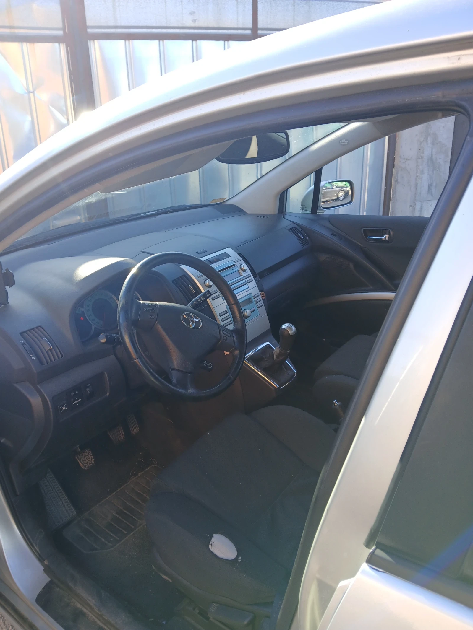Toyota Corolla verso  - изображение 5