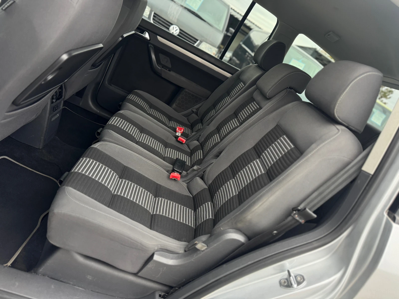 VW Touran 2.0TDI 140 7-   -  | Mobile.bg   12