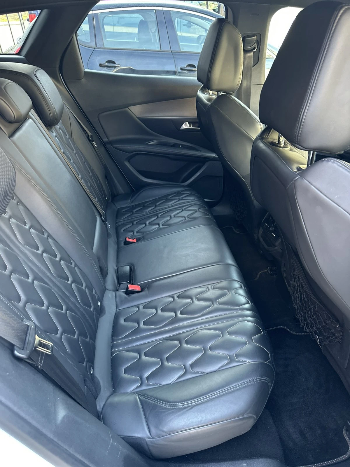 Peugeot 3008 3008 GT 2.0 HDI ПОДГРЕВ/МАСАЖ/РЕАЛНИ КИЛОМЕТРИ, снимка 12 - Автомобили и джипове - 53778226