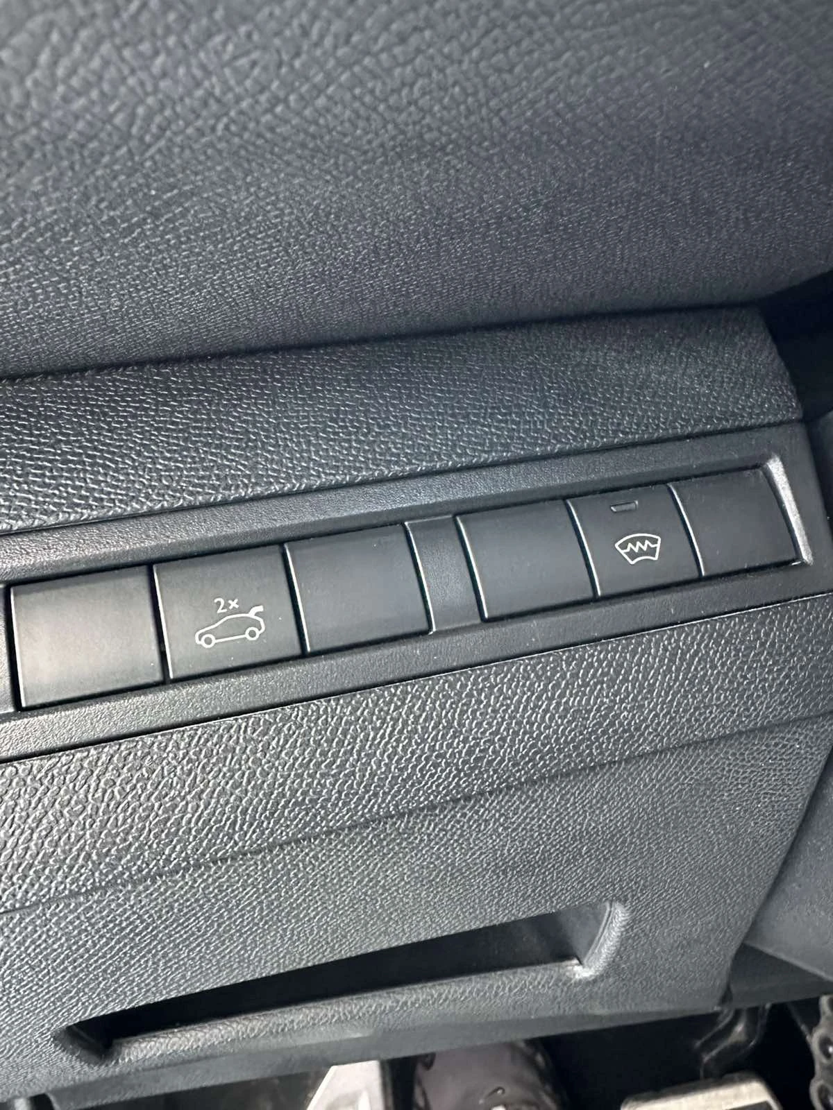 Peugeot 3008 3008 GT 2.0 HDI ПОДГРЕВ/МАСАЖ/РЕАЛНИ КИЛОМЕТРИ, снимка 15 - Автомобили и джипове - 53778226