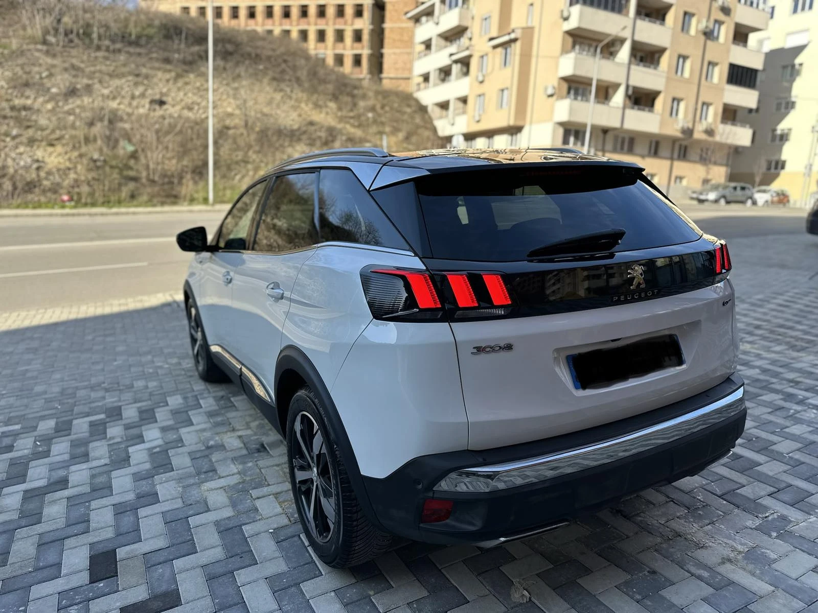 Peugeot 3008 3008 GT 2.0 HDI ПОДГРЕВ/МАСАЖ/РЕАЛНИ КИЛОМЕТРИ, снимка 3 - Автомобили и джипове - 53778226
